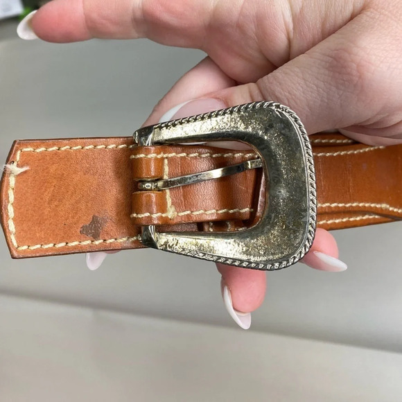 TUAREG‎ FOR BENNETON Vintage Italian 100% Leather Western Style Brown Belt - Picture 2 of 9